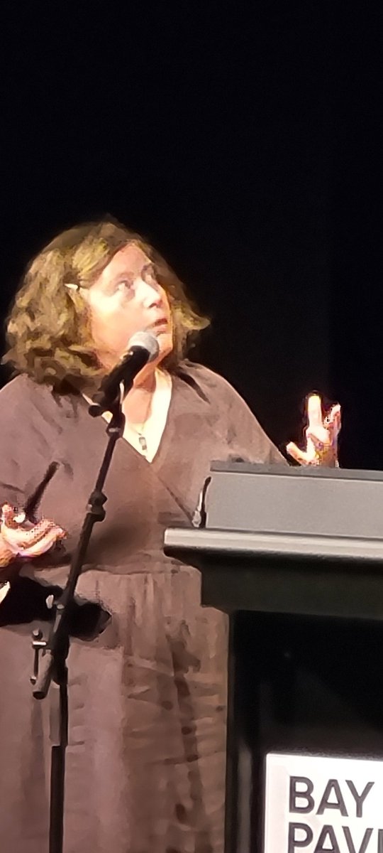 Fiona Dyer (@fionadyer) on Twitter photo Belinda Robson telling scary stories (!) of climate change - giving the <a href="/AusFreshwater/">Australian Freshwater Sciences Society (AFSS)</a> #AFSS2022 Hilary Jolly address. Belinda Robson telling scary stories (!) of climate change - giving the <a href="/AusFreshwater/">Australian Freshwater Sciences Society (AFSS)</a> #AFSS2022 Hilary Jolly address.