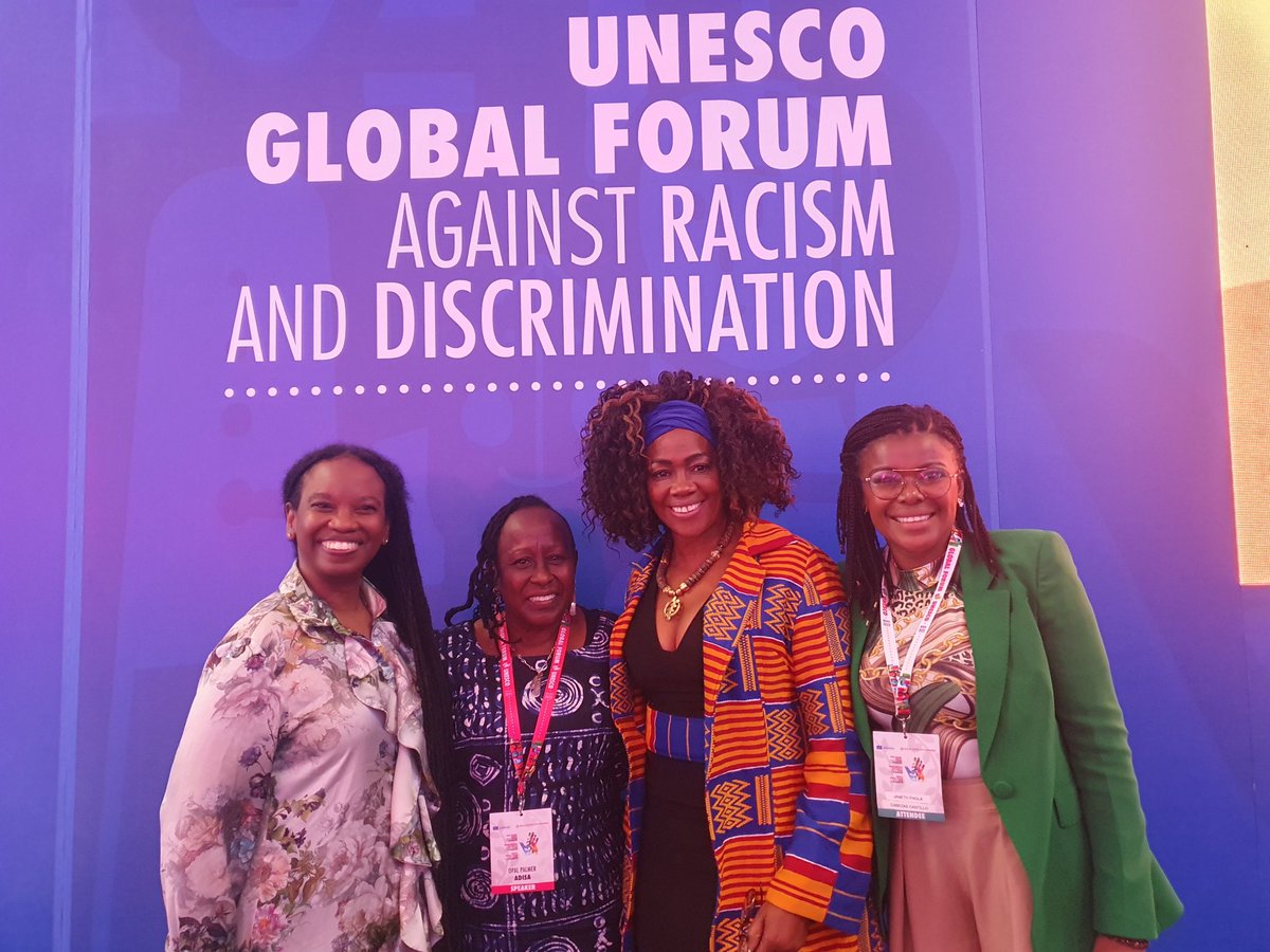 PaolaCabezasC's tweet photo. Para erradicar esta pandemia que está expulsando del desarrollo social a seres humanos por su condición étnico-racial. No podemos seguir dando la espalda a un problema real, que existe y que limita oportunidades
.
.
#YoSoyAntiRacista 👩🏾🦱✊🏾
#IAmAntiRacist
#AccionYA https://t.co/XQxXRRyLQw