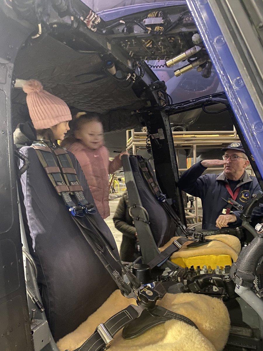 DeltaStrand's tweet photo. The children got to sit in the cockpit of a plane and talk to a real pilot on their class trip! @DeltaStrand #Transport #YorkAirMuseum #Exploring
#DeltaStrandTopic #MakingMemories https://t.co/LPlo8MWQQU
