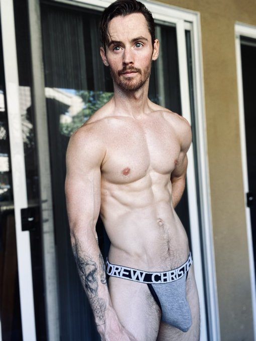 Should I get more tattoos? 😏 https://t.co/QbmYfiam3t