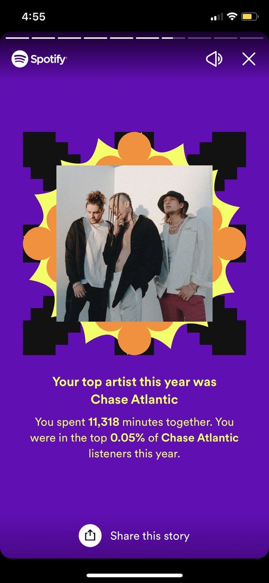bookwithfaye's tweet photo. I love chase Atlantic a little to much https://t.co/WqCn685amZ