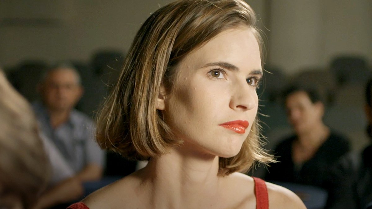 Mientras esperamos el estreno de AFTERSUN el 8 de diciembre, les contamos que continúan en cartel la divertidísima comedia francesa "EL BRINDIS" y "ENNIO, EL MAESTRO", "DIOS DEL PIANO" y "EL DESPENADOR" con sus últimas funciones.