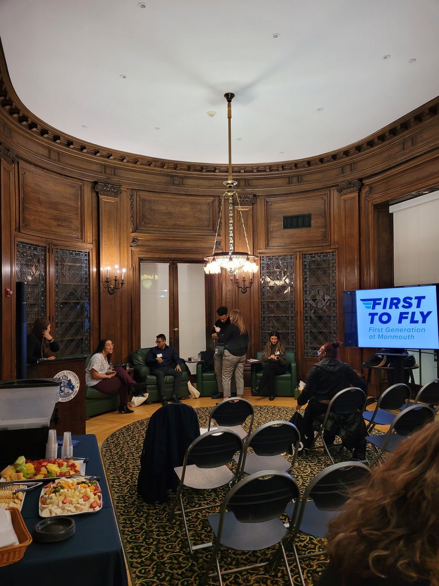 So excited for our <a href="/FirsttoflyMU/">First to Fly: First Generation at Monmouth</a> first-gen Alumni panel as a final event of @FirstgenCenter  National First-generation college celebration we love hearing from <a href="/monmouthu/">Monmouth University</a> alumnus
#celebratefirstgen