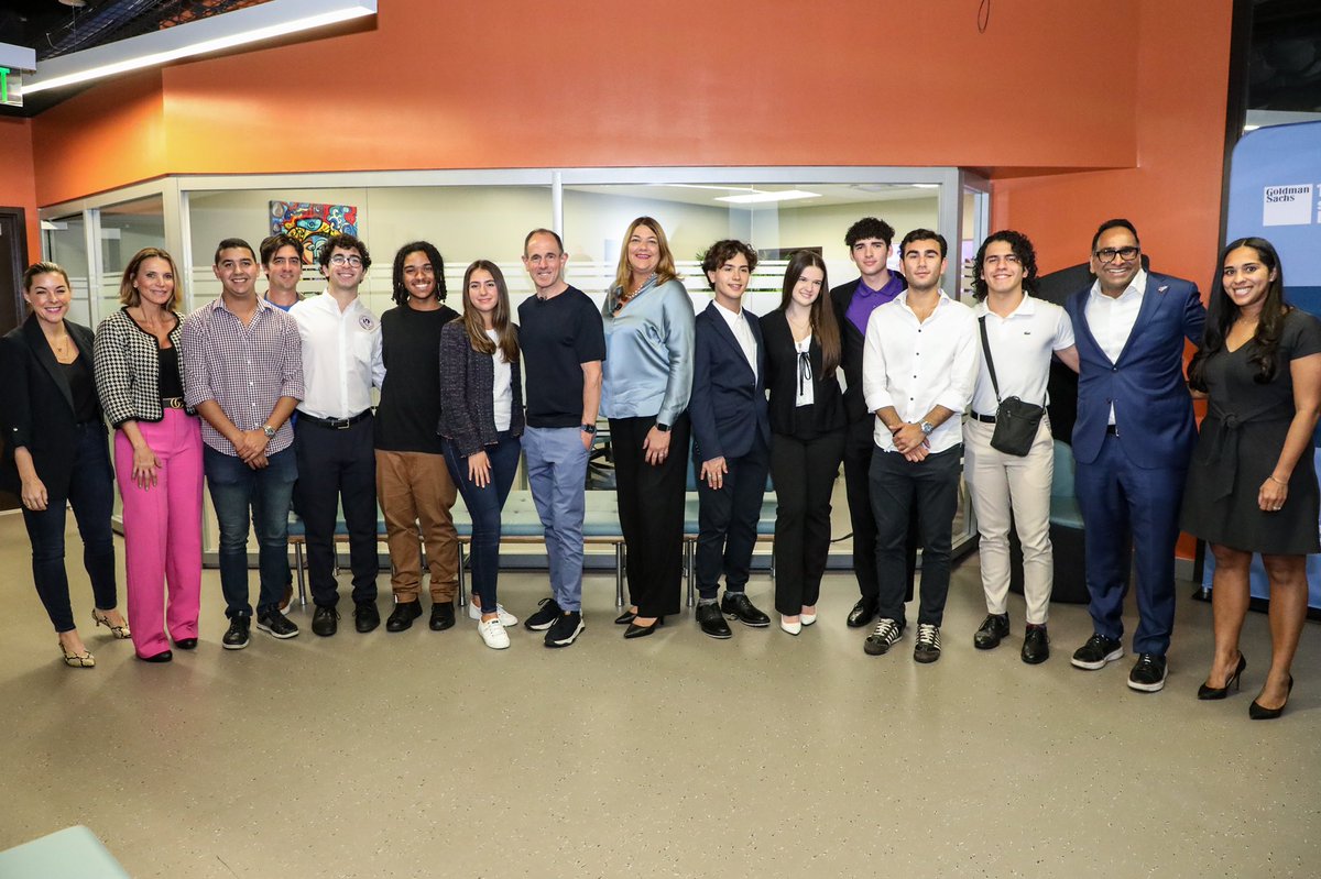 mdcpresident's tweet photo. Tech executive and investor Keith Rabois stopped by MDC’s @ideacentermdc where our students had the opportunity to learn from a trailblazer in innovation! Thank you @rabois for your words of advice to our future entrepreneurs!
#MDCTech #BeMDC https://t.co/PnzXgxbxG9