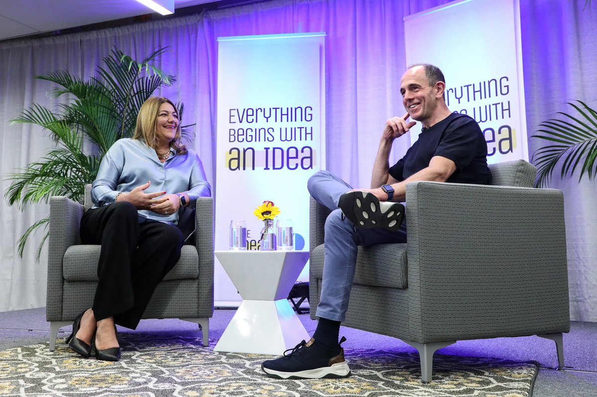 mdcpresident's tweet photo. Tech executive and investor Keith Rabois stopped by MDC’s @ideacentermdc where our students had the opportunity to learn from a trailblazer in innovation! Thank you @rabois for your words of advice to our future entrepreneurs!
#MDCTech #BeMDC https://t.co/PnzXgxbxG9