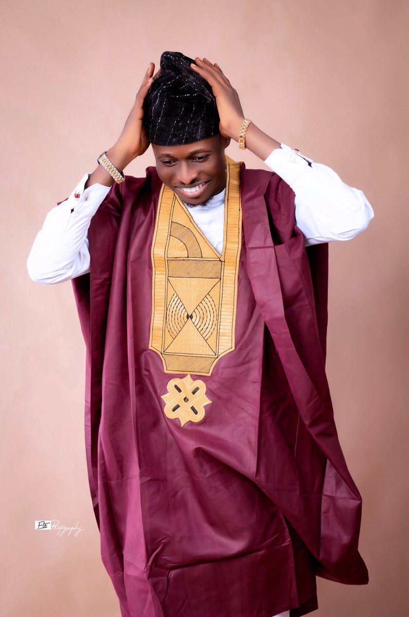 Damilaremikee's tweet photo. Happy 😊 New Month 😁
It’s December
It’s #tishee to be released tomorrow Dec 02 on all social platforms 🥳
As God lives And in the Name that’s Above every other name, You’re not permitted to die this year.
You will live
We shall all live
🙏🏽 Amen
#Tishe
#seemyteeth https://t.co/kZAdQZMBhs