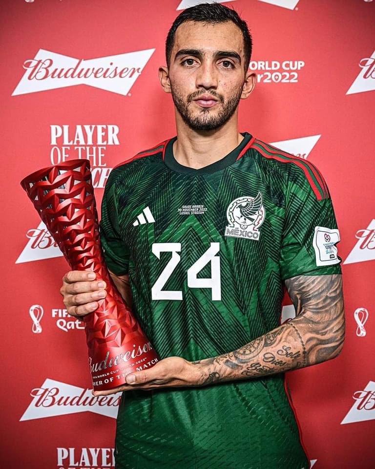 BaluarteTv's tweet photo. LUIS CHÁVEZ 🇲🇽

El mediocampista mexicano fue reconocido como el jugador del partido. Su gol puso a soñar a todo un país. 

MÁS QUE MERECIDO.👏 https://t.co/f4ogCDHcAg