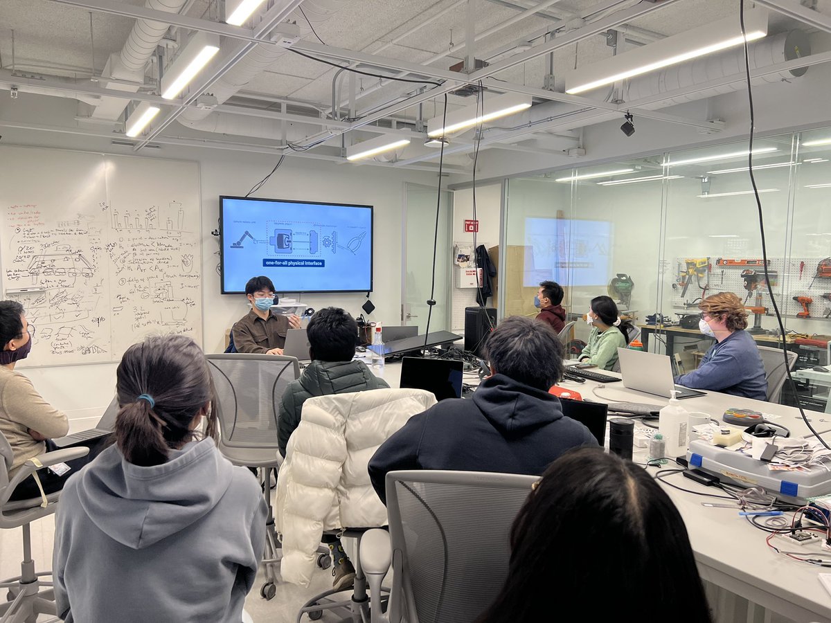 It was a blast visiting and giving a talk in @plopesresearch and @ken0324’s lab at University of Chicago! Thank @Hoku5ai for the invitation and organizing the event. It is great to chat with @tengshanyuan @willayangy and other folks and see some of the astonishing demos!