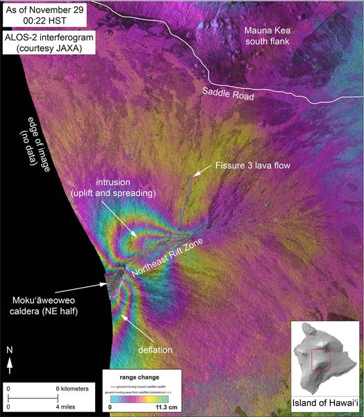 NaniWaialeale's tweet image. From USGS:

The first space-based view of deformation associated with the Mauna Loa eruption!  This #radar #interferogram shows ground motion that occurred during the opening phases of the eruption (through November 29 at 00:22 HST). bit.ly/3AZp0j9