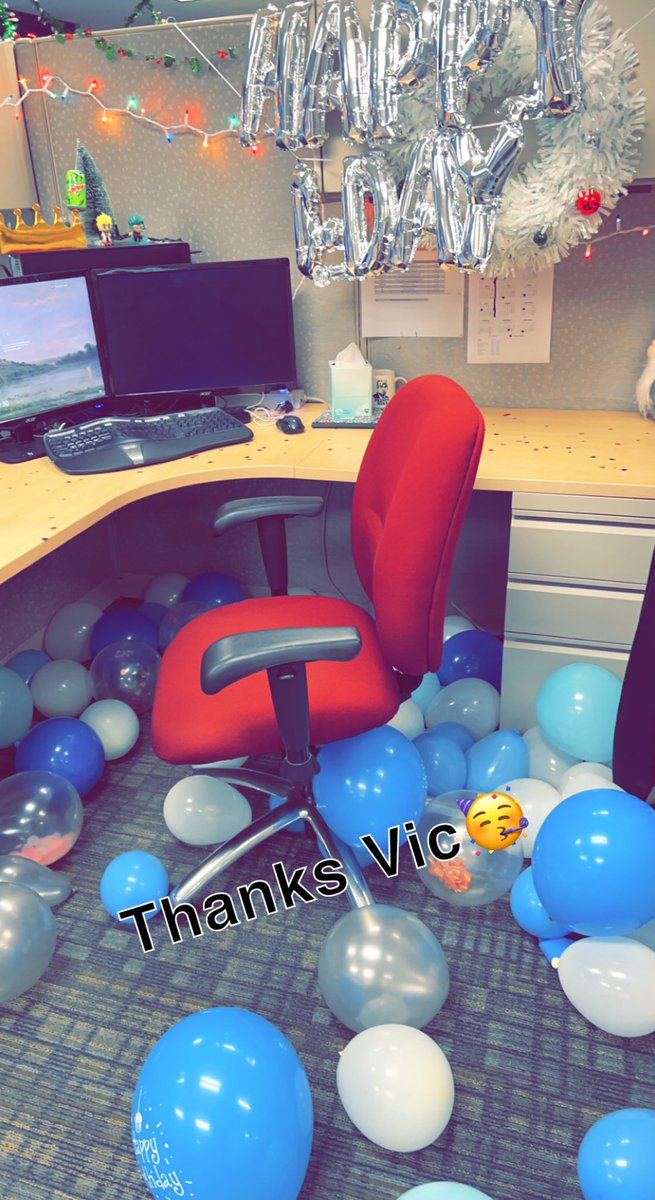 MikeyGodKing's tweet photo. First time a job celebrated my birthday lol https://t.co/ZjoASqw5zJ