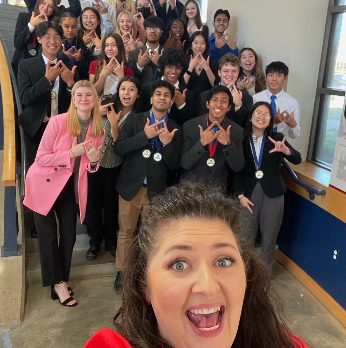 #DECAMonth challenge day 30, It’s the last day! Today we look at how a few members use #WEDECA to #GetTheEdge🔷 And of course take a look back at a few favorites from the month 😉💙