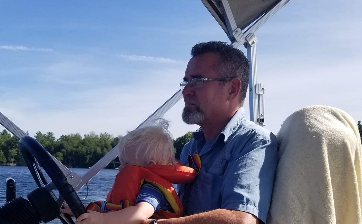 IT's A #BlogPost: Many months have passed since my best friend died suddenly, and I'm stuck. I just can't seem to get over his death. (Click to read:) yagottalaughaboutit.blogspot.com/2022/11/smarti…