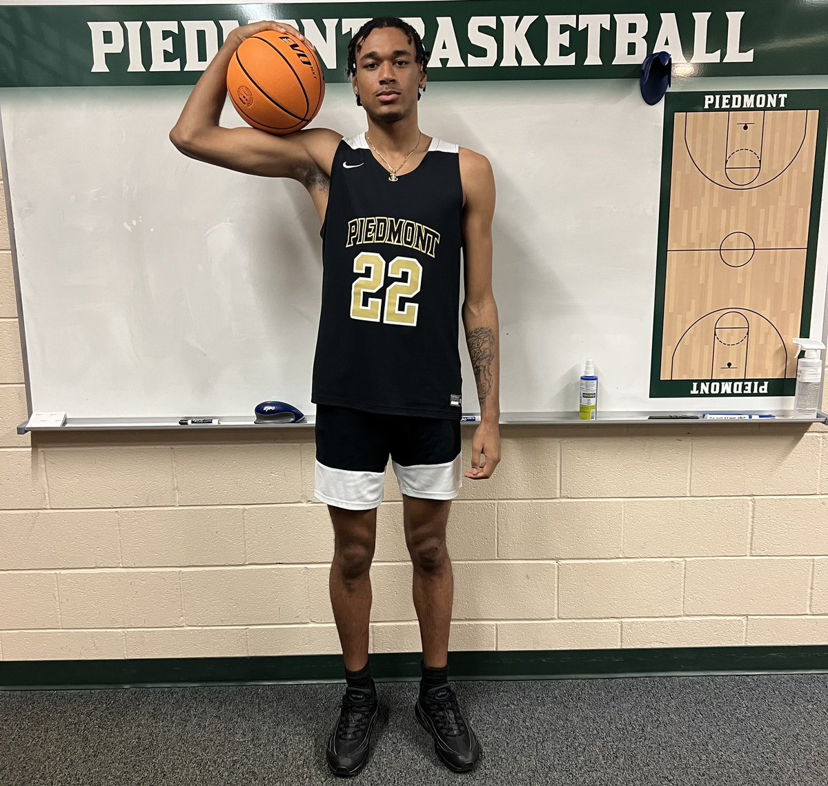 Jason (@jasonjohnsxn) on Twitter photo After a great visit today I’m blessed to receive an offer from Piedmont university!#golions🟢 <a href="/NorcrossHeat/">Norcross Heat Hoops</a> <a href="/Coach_Cavin/">JC Cavin</a> <a href="/BHSBroncosHoops/">BrookwoodHoops</a> After a great visit today I’m blessed to receive an offer from Piedmont university!#golions🟢 <a href="/NorcrossHeat/">Norcross Heat Hoops</a> <a href="/Coach_Cavin/">JC Cavin</a> <a href="/BHSBroncosHoops/">BrookwoodHoops</a>