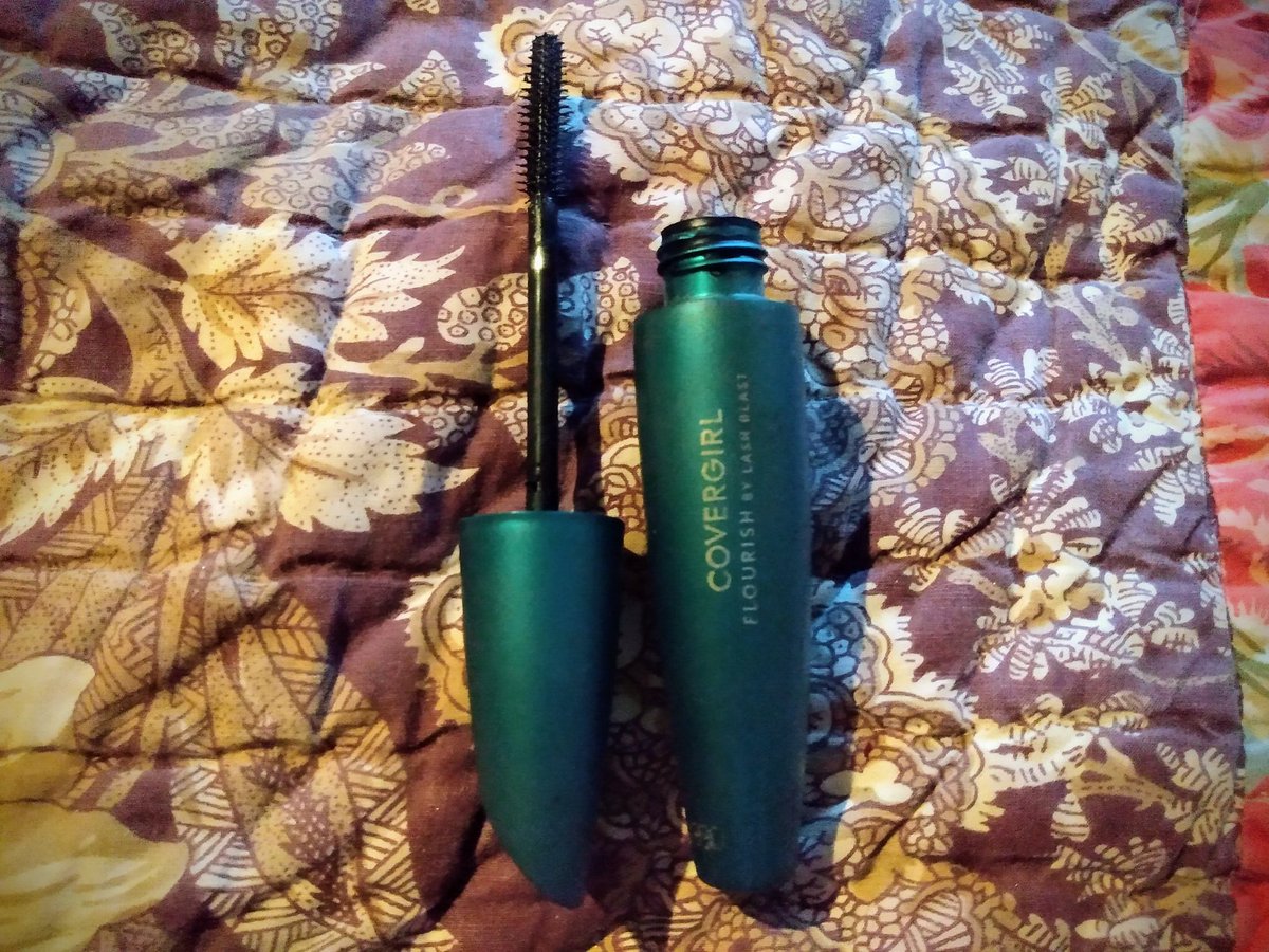ClaymoreKay22's tweet photo. November Project Pan:
@AvonInsider Magix Face Perfector
@cvspharmacy Eye Brightener Roller Pen
@COVERGIRL Flourish by Lash Blast Mascara in Very Black
@Maybelline Snapscara Mascara in Very Black
#MakeupEmpties #Makeup #SkincareEmpties https://t.co/80vDHygF3L