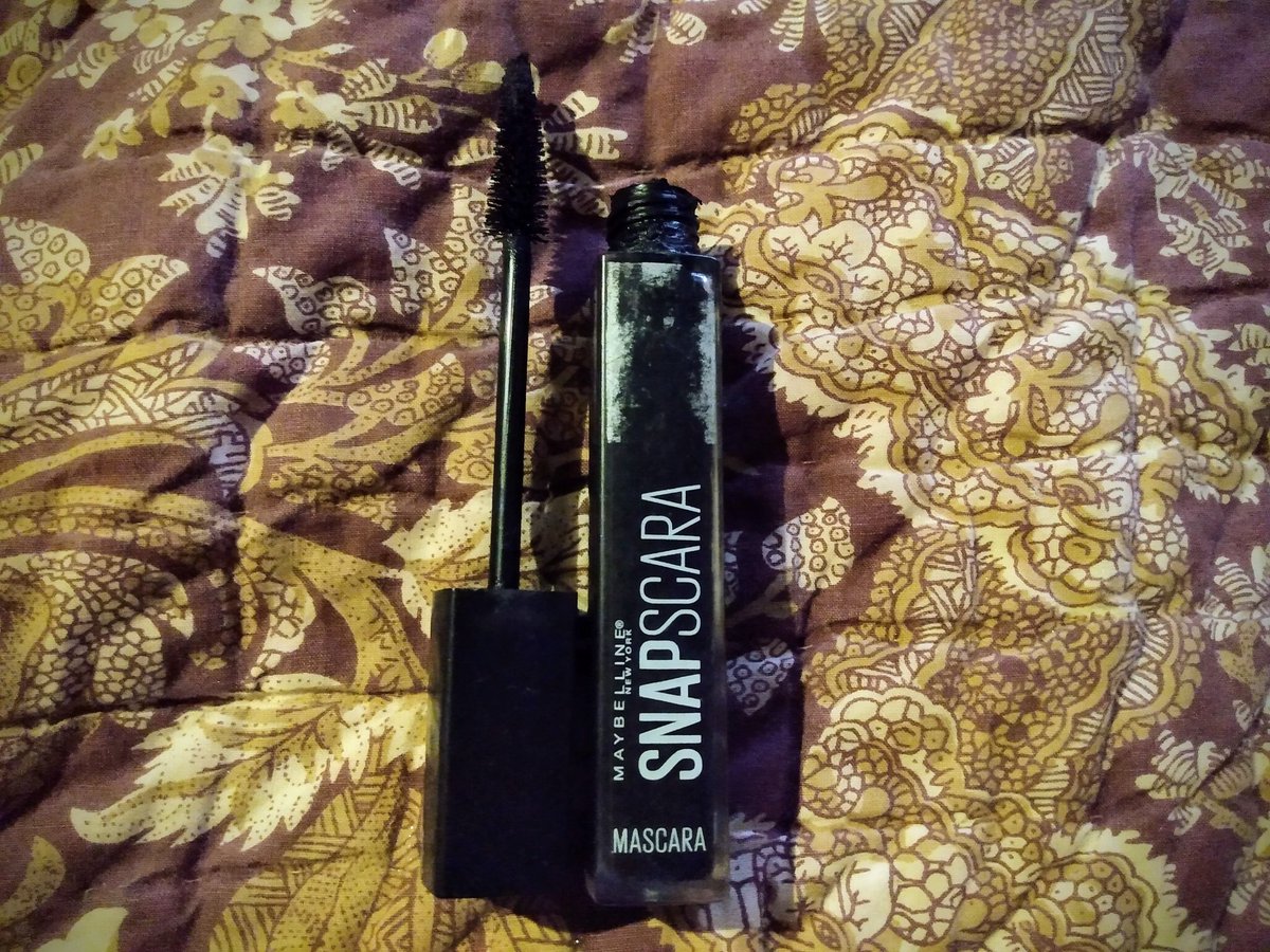 ClaymoreKay22's tweet photo. November Project Pan:
@AvonInsider Magix Face Perfector
@cvspharmacy Eye Brightener Roller Pen
@COVERGIRL Flourish by Lash Blast Mascara in Very Black
@Maybelline Snapscara Mascara in Very Black
#MakeupEmpties #Makeup #SkincareEmpties https://t.co/80vDHygF3L