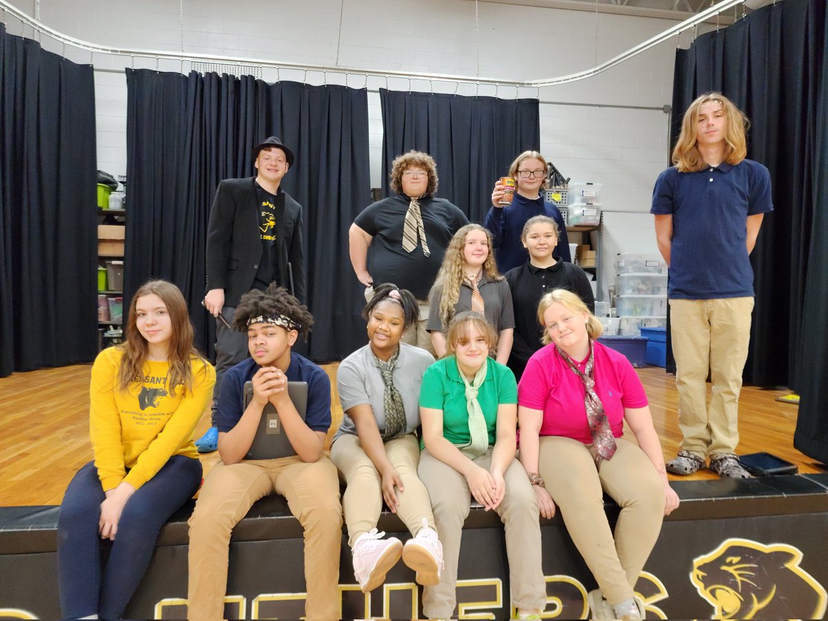 HMonti41's tweet photo. Lights, Camera 📸, Action! Had a blast presenting a play on the Battle of Gettysburg to our 3rd graders! https://t.co/tgYT196A5H
