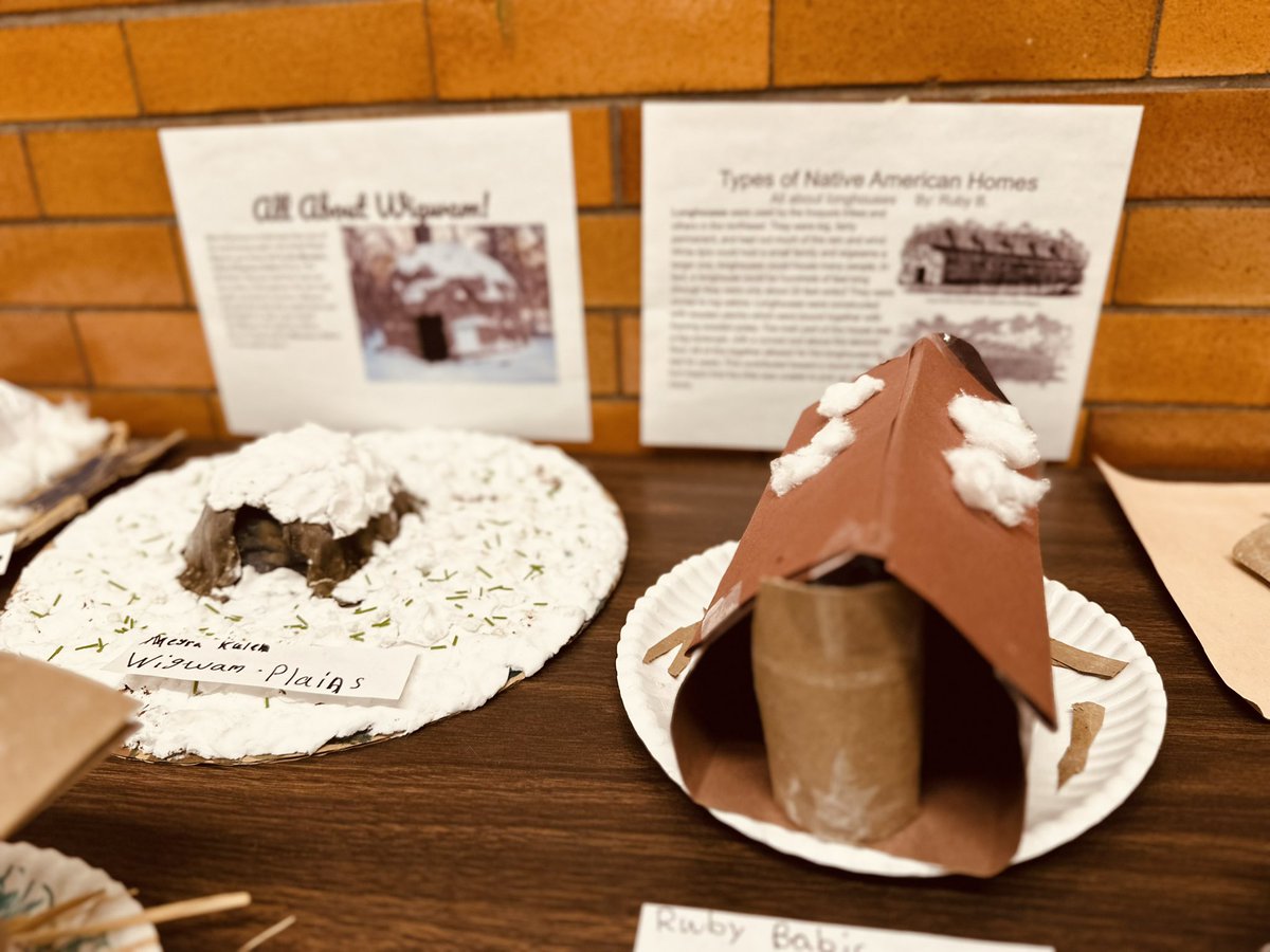 S_FarfanRoss's tweet image. Check out this cooldisplay of our class project on North Native Americans Types of Homes ⛺️ #WeeLearn #Weecreate #Weeworkhard