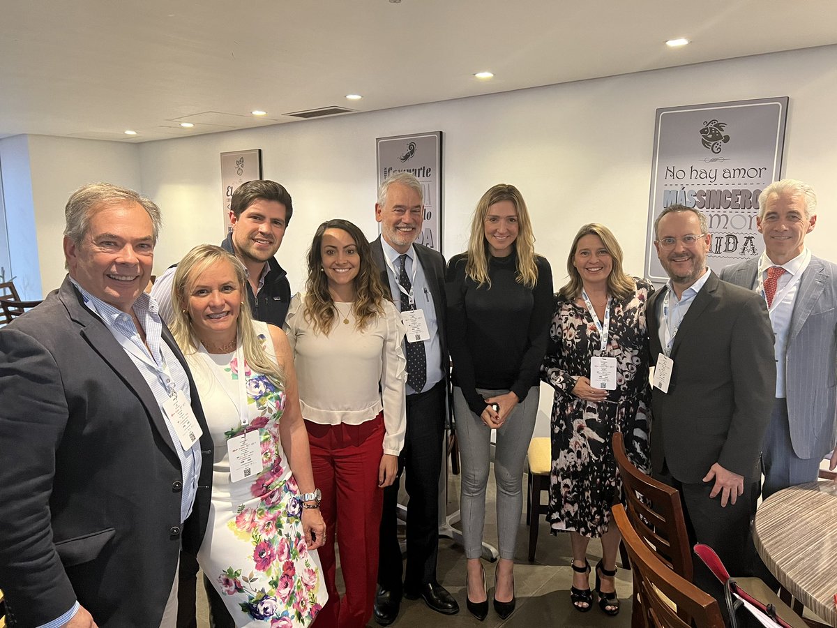 maria_ariza's tweet photo. En el marco de @CCFVerdes nos reunimos con Heads Finanzas climáticas global y regional del @IFC_LAC Peter Cushion y @Cserranoifc, @mmarindls, con CEO de @ClimateBonds @seankidney, para seguir avanzando en la agenda sustentable en México. Seguimos trabajando en esta transición🙏 https://t.co/gaBlH0tjhq