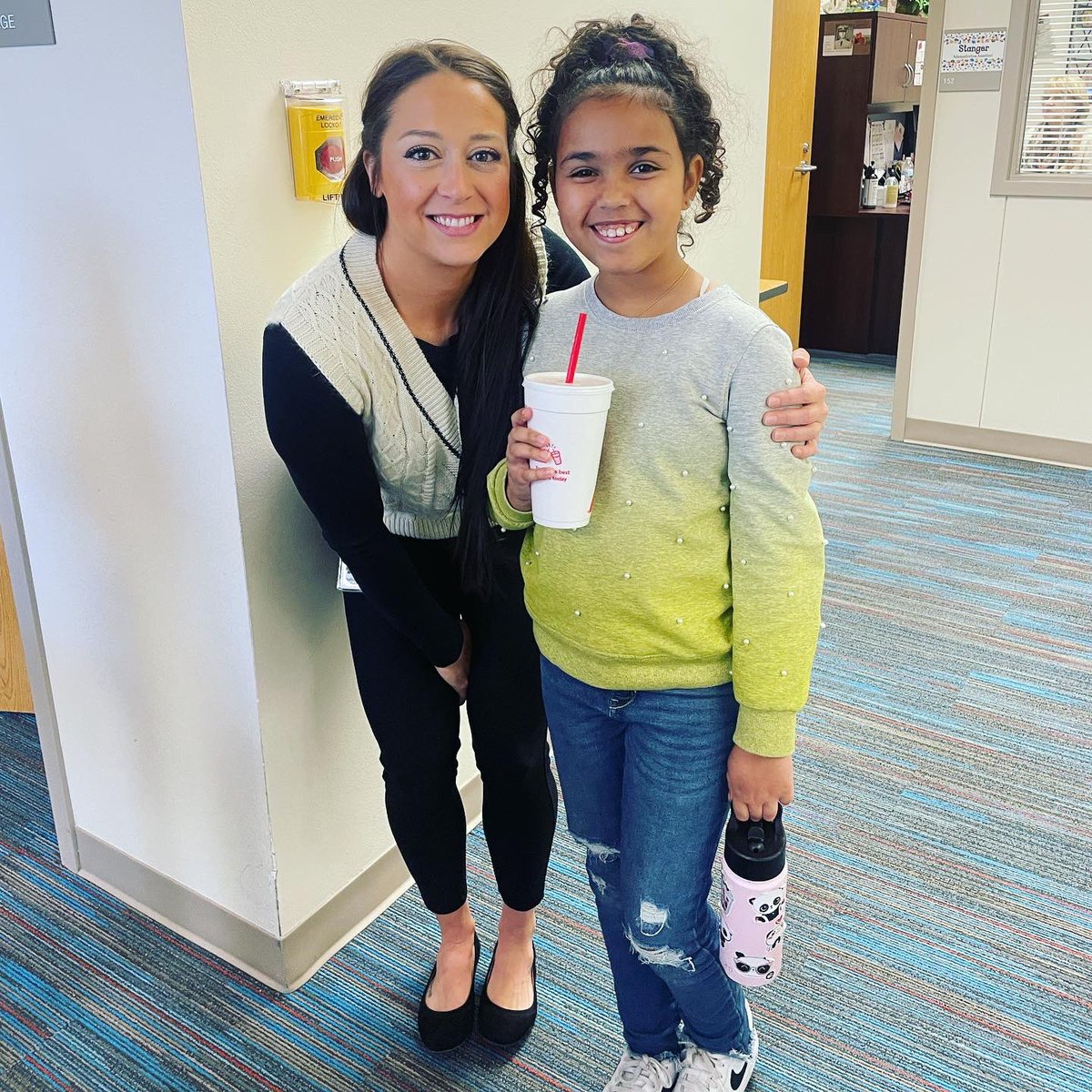 LakePointeES (@lakepointees) on Twitter photo Who doesn’t love a good Lunch Bunch?! It’s always a treat to slow down, spend some one-on-one time & connect with our amazing students! #GirlTalk #LunchBunchin #FallFestFundraiser <a href="/KarenReich11/">Karen Reich</a> <a href="/jjenker02/">Julianne Jenkerson</a> <a href="/ltisdschools/">ltisdschools</a> Who doesn’t love a good Lunch Bunch?! It’s always a treat to slow down, spend some one-on-one time & connect with our amazing students! #GirlTalk #LunchBunchin #FallFestFundraiser <a href="/KarenReich11/">Karen Reich</a> <a href="/jjenker02/">Julianne Jenkerson</a> <a href="/ltisdschools/">ltisdschools</a>