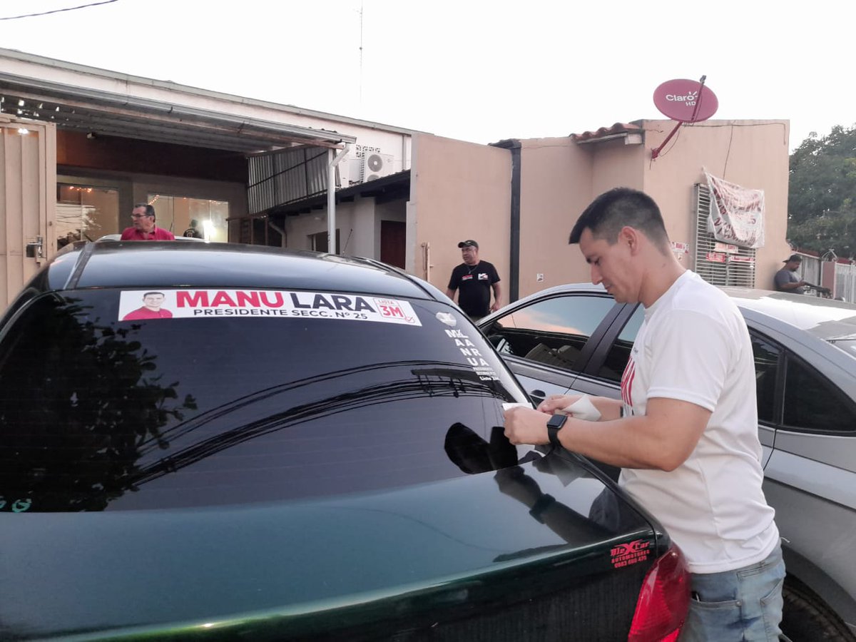 manularapy's tweet photo. 🗓️⏳ Quedan 18 días para hacer historia en 🇵🇾 y renovar la ANR🚩
📍 En Zeballos Cue seguimos ...
#ATodaMáquina
#LaNuevaGeneración
#ManuLaraPresidente💪🏼🚩
#MauriEspínolaDiputado
#VíctorMirandaSenador
#WiensPresidente🇵🇾
#MaritoPresidenteANR
#FuerzaRepublicana🚩
#Lista3M https://t.co/h9brHdqct5
