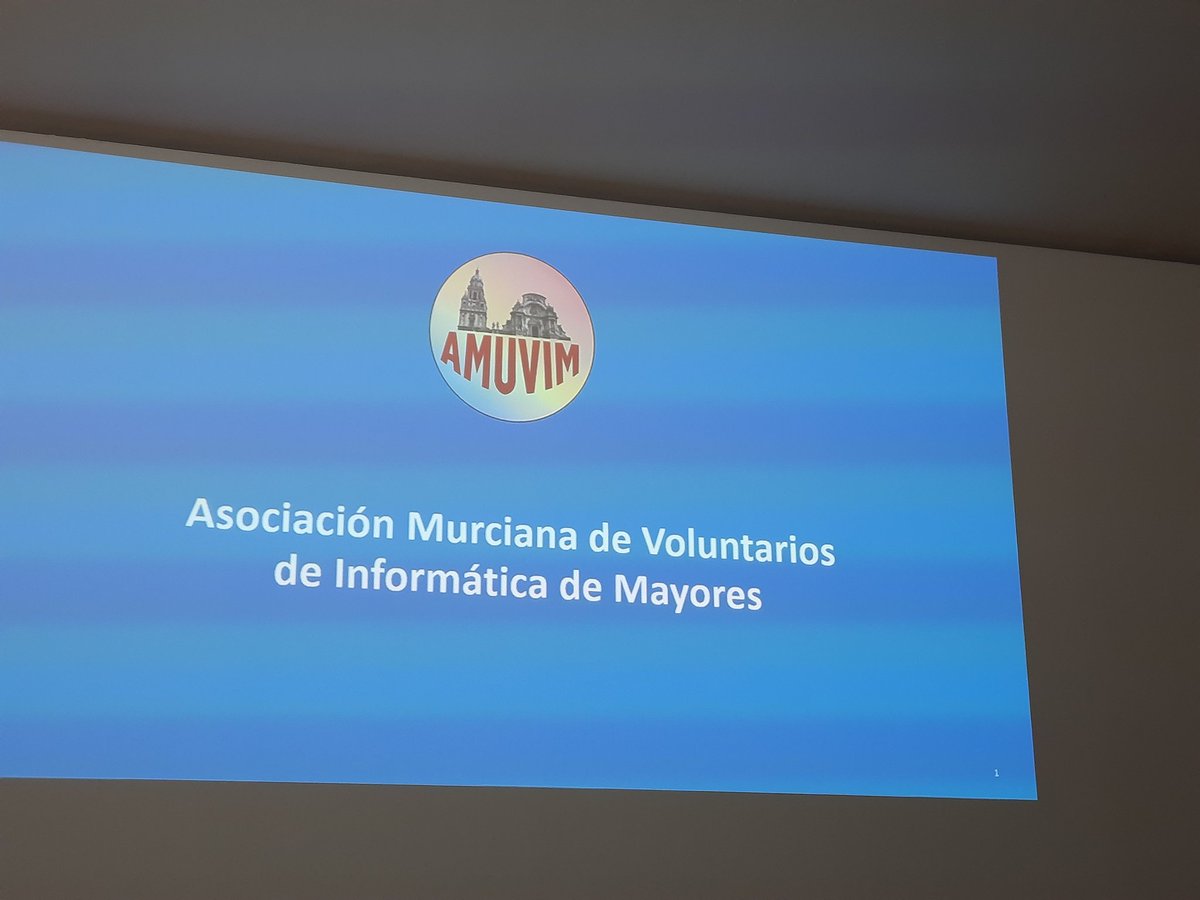 fundacionesplai's tweet photo. Hemos presentado el #DocumentoparaelDebate sobre #derechosdigitales en el @Canarias_ConVol . Con otras experiencias de @cibervoluntario @amuvim y un grupo de entidades que trabajan para la superación de las #brechasdigitales https://t.co/hxjmL5MF6w