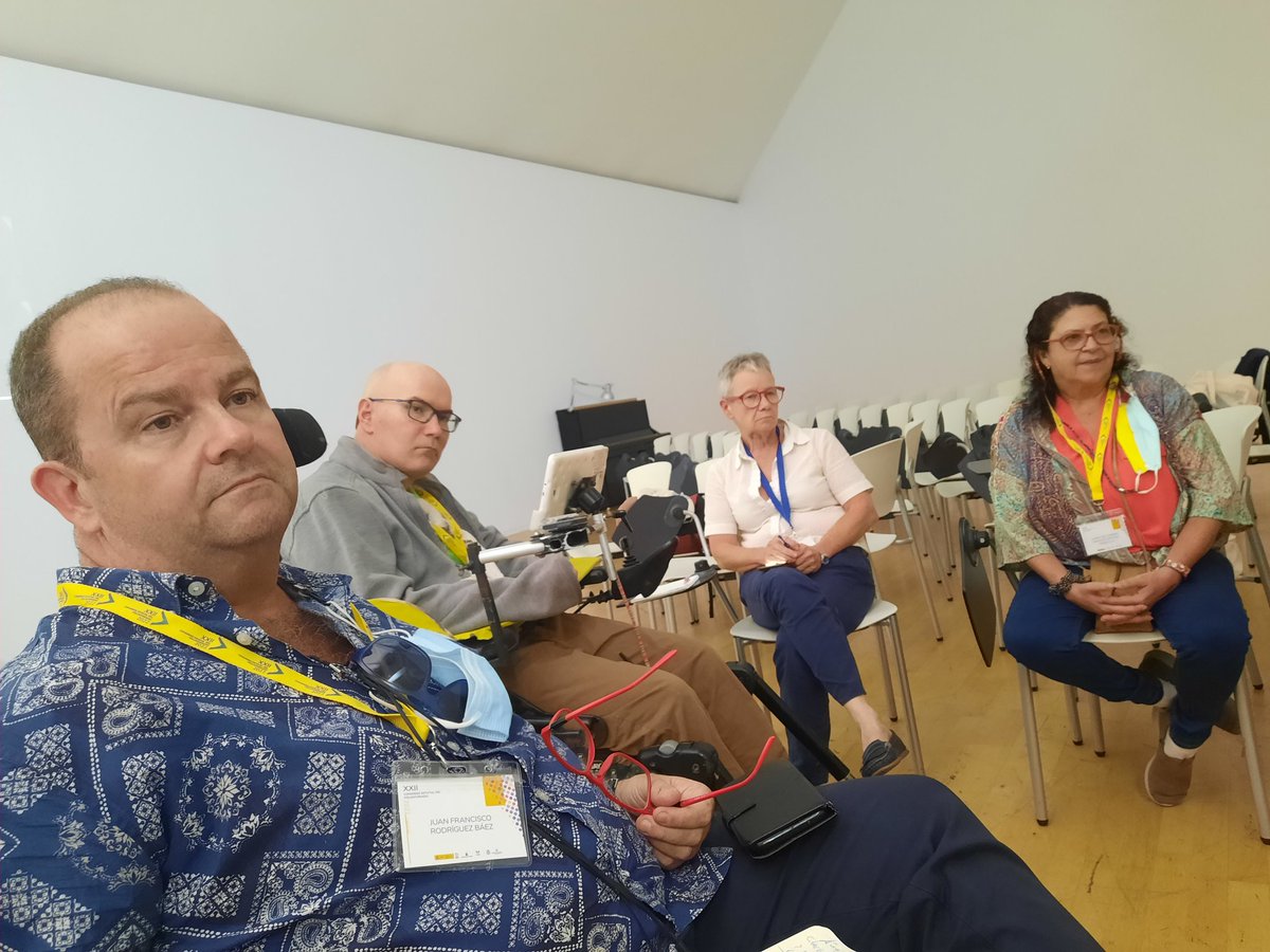 fundacionesplai's tweet photo. Hemos presentado el #DocumentoparaelDebate sobre #derechosdigitales en el @Canarias_ConVol . Con otras experiencias de @cibervoluntario @amuvim y un grupo de entidades que trabajan para la superación de las #brechasdigitales https://t.co/hxjmL5MF6w