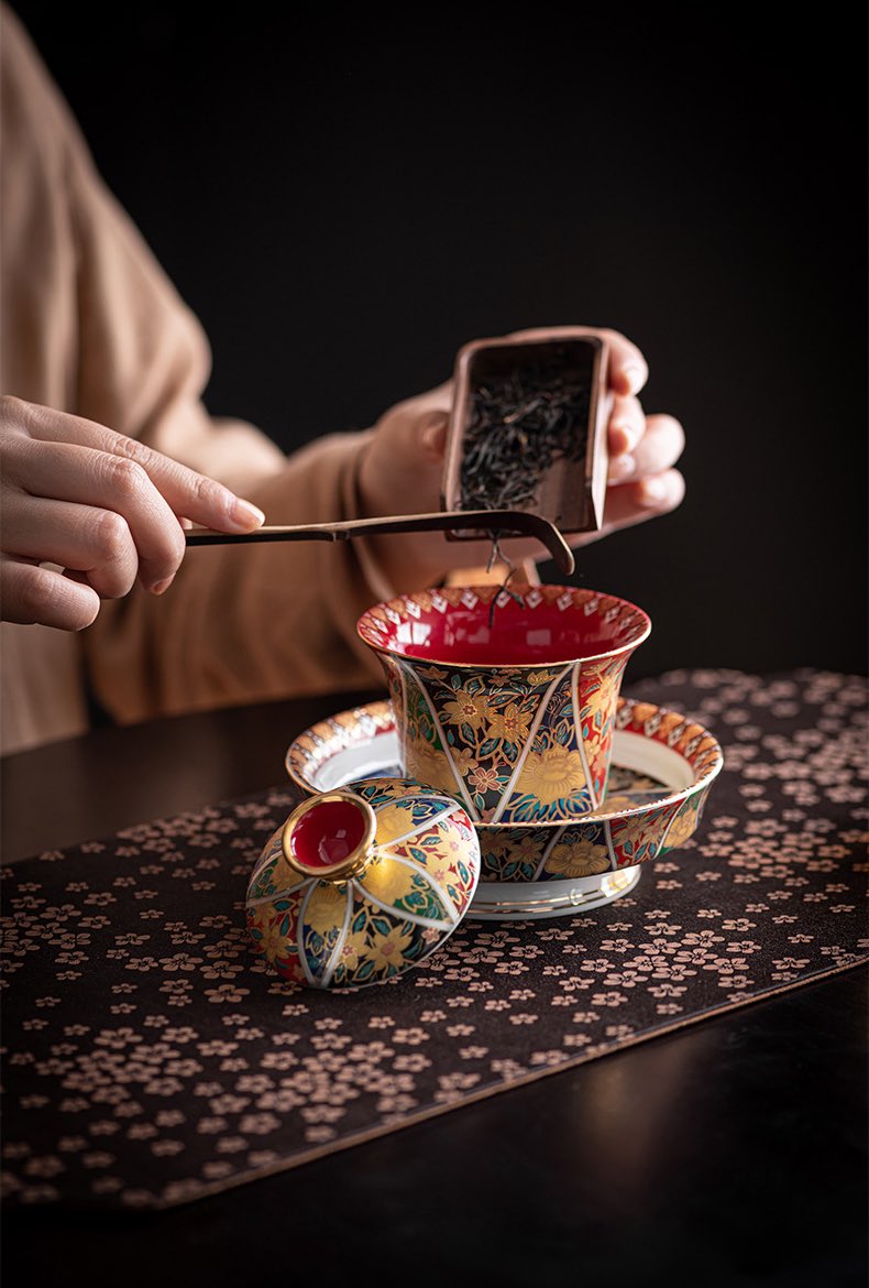 morimatea's tweet photo. This is a kind of pursuit is luxuriant, elegant classic.
.
.
.
#stunning #amazing #gracious #excited #explore #magic #luxurious #magnificent #gaiwan #teamat #tablecloth #exquisite #nicedesign #handpainted #enamelware #chinesestyle #originality #excellence #inheritance #morimatea https://t.co/k7FDQUIeiQ