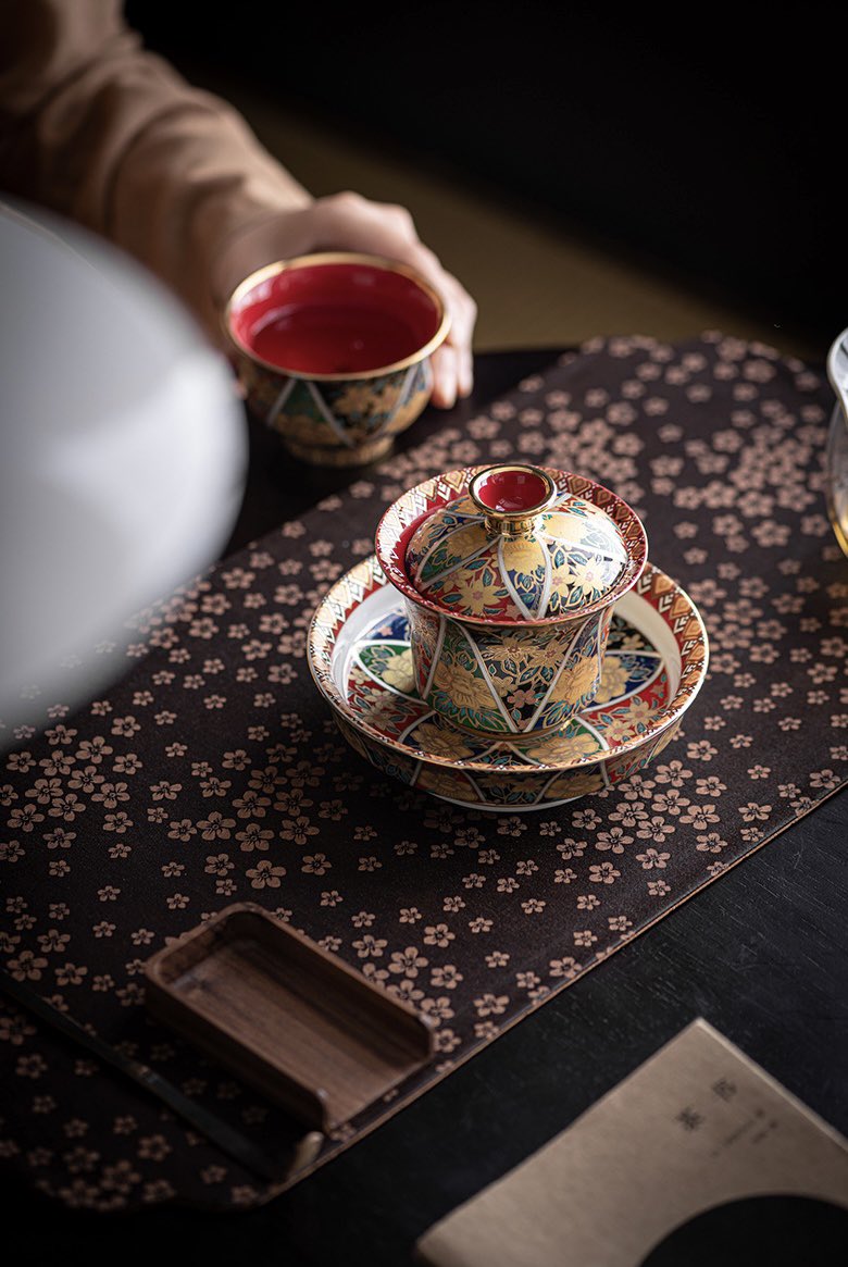 morimatea's tweet photo. This is a kind of pursuit is luxuriant, elegant classic.
.
.
.
#stunning #amazing #gracious #excited #explore #magic #luxurious #magnificent #gaiwan #teamat #tablecloth #exquisite #nicedesign #handpainted #enamelware #chinesestyle #originality #excellence #inheritance #morimatea https://t.co/k7FDQUIeiQ