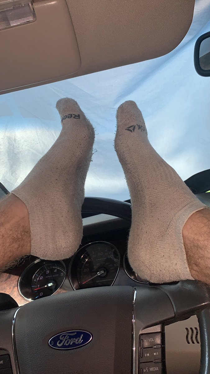 Masteralphapig's tweet photo. DM’s open slaves #feetpicsforsales #feetpic #Feet #feetpictures #feetِ #feetworship #findomdom #Femboy https://t.co/w8zPy49RWo