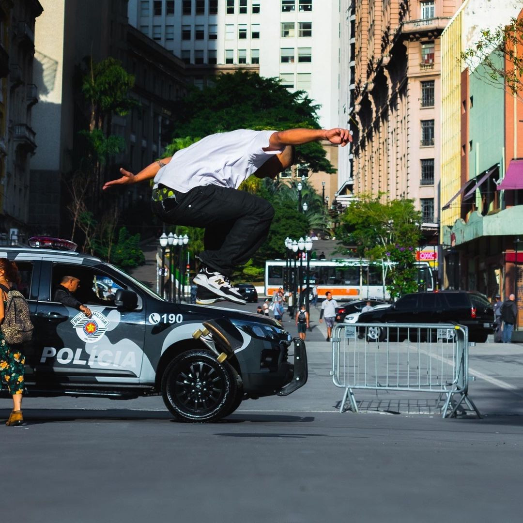 obitrucks's tweet photo. @leofernandesskt com esse moment perfeito pelas lentes do @inanimateprod.

#skate... https://t.co/vdGg4By1tb https://t.co/kAwJ2csSQo