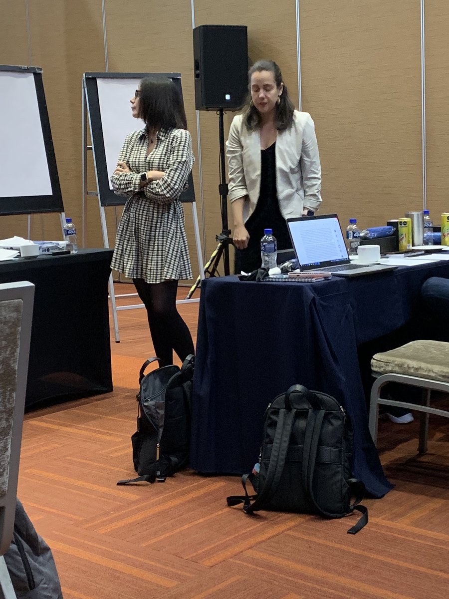 ampatyher's tweet photo. Semana intensa 30-11-22 Curso de Capacitación sobre Seg y Salud en el Trabajo módulo 3 proyecto de la Mejora de la Seguridad y Salud en el Trabajo en las cadenas del chile y del tomate en Jalisco @OITMexico #FVZ @YesssiCC participación @CTM_JaliscoFTJ @druida33 #MartinRamgel https://t.co/6aDHnrdnH2