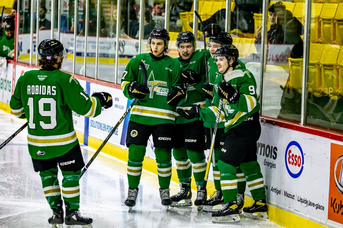 ForeursVD's tweet photo. Remontée spectaculaire des Foreurs, qui se paient le puissant Phoenix de Sherbrooke!

Les détails : https://t.co/r5tZpPbdFw

Photo : Dany Germain https://t.co/2Yr5K7Qg1j