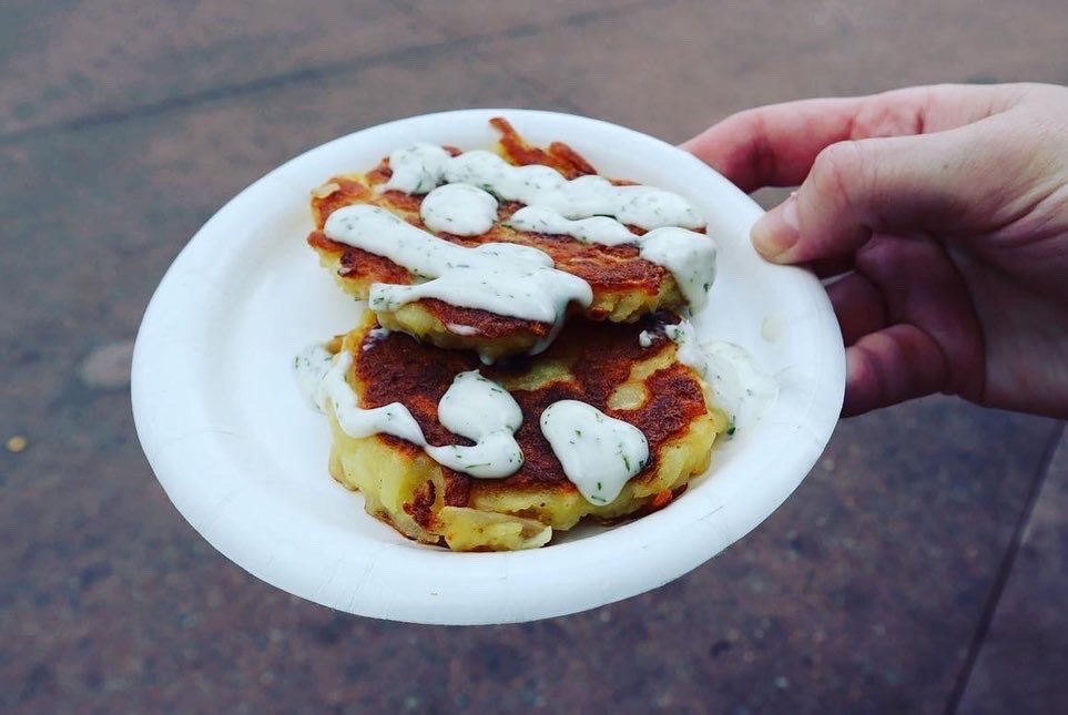 parkchums's tweet photo. These food pics are from Epcot’s Festival of the Holidays. 🎅🏼 We had a an awesome day of eating fun foods. 🤩Link to video: https://t.co/u9F5iKxZ7H 😉 #parkchums #vlog #vlogger #blog #blogger #contentcreator #disney #waltdisneyworld #disneyworld #wdw #festival #food #foodie https://t.co/yLW6m4v8z9