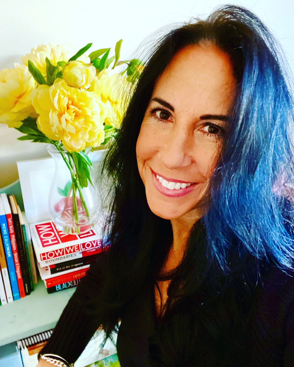 When you declutter your mind, you declutter your life!  
When are you ready to declutter?  Why not start today?  Do you need help?  I want to invite you to schedule a time with me here:  ow.ly/PhQn50LQGos