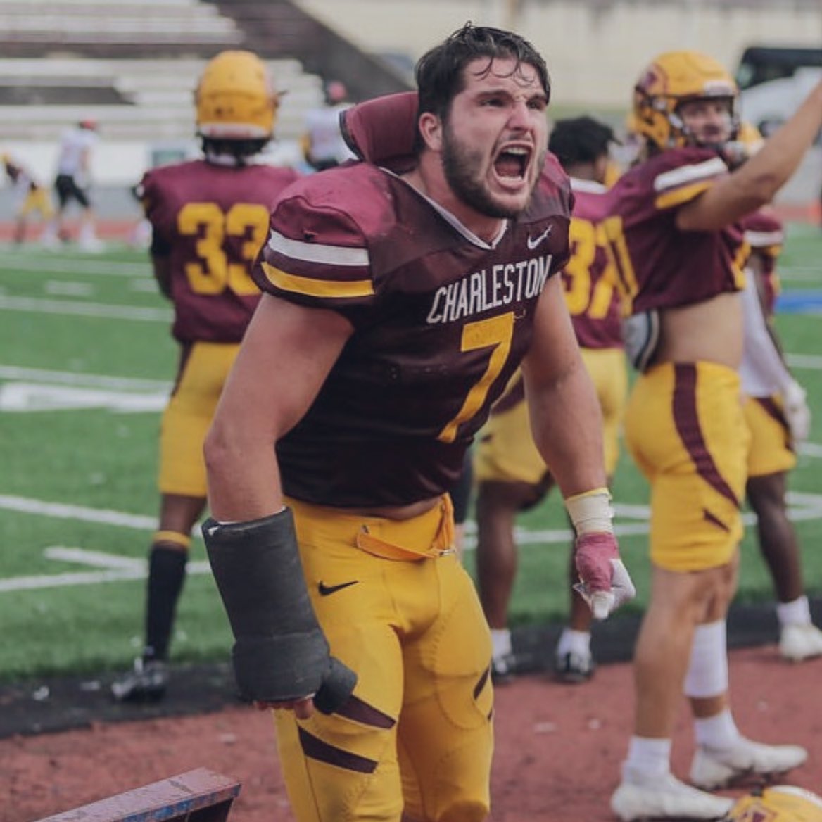 deshawncarter21's tweet photo. #AGTG After multiple great talks with @FBCoach_Q I’m extremely blessed to receive a D2 offer from The University of Charleston 💛🤍 thank you for the opportunity @Coach_Miller21 @CoachJP__ @CoachS_Kurtz @damehova9 @JUCOFFrenzy
#RiPGram🖤 https://t.co/0MJqJNXMAW