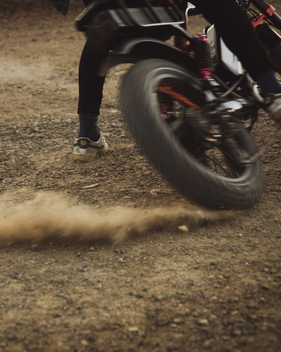 ArielRiderebike's tweet photo. Built for adventure, built for speed, built to leave the other bikes in the dust...

#electricbike  #fastbike #adventureawaits #grizzly 

Disclaimer:   Wheelies and any other stunt or activity, known now or in the future, puts you at risk for injury and is not recommended. https://t.co/SIjz1Xdmpd