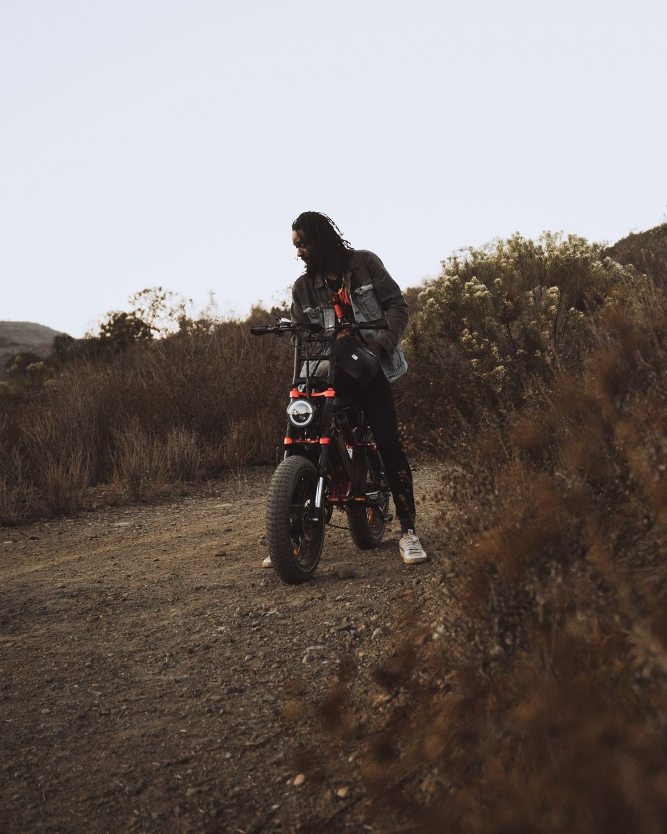 ArielRiderebike's tweet photo. Built for adventure, built for speed, built to leave the other bikes in the dust...

#electricbike  #fastbike #adventureawaits #grizzly 

Disclaimer:   Wheelies and any other stunt or activity, known now or in the future, puts you at risk for injury and is not recommended. https://t.co/SIjz1Xdmpd