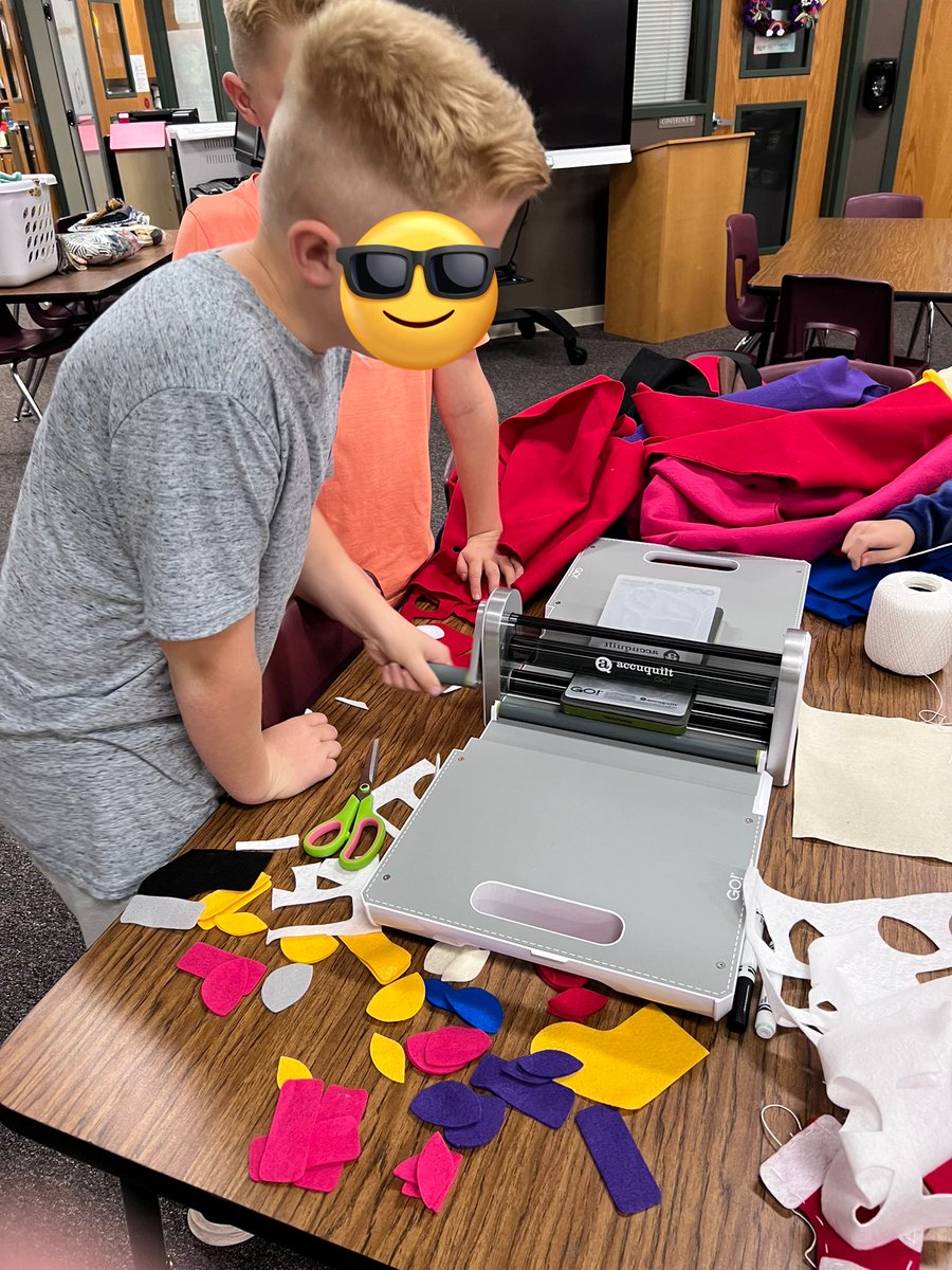 Kendall Elementary Library tweet media