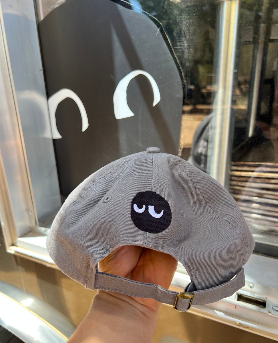 our caps are throwing the world shade so you don't have to.

 #newrestaurant #pizzafoodtruck #insiderfood #pizza #austinpizza #foodtruck #foodies #foodtruckfood #foodtrucks #sideeyepie #sideeyepizza #newpizzaintown #sideeyepiefoodtruck #nowopenatx