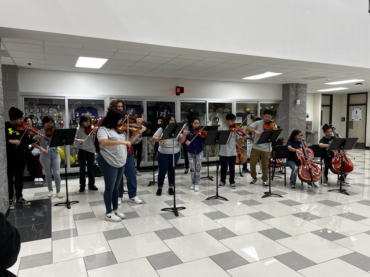 DrUtakrit's tweet photo. Itβs course selection night @HumbleISD_HHS Looking forward to talking about #AdvancedAcademic options for our students tonight! https://t.co/D9rW45JWdZ