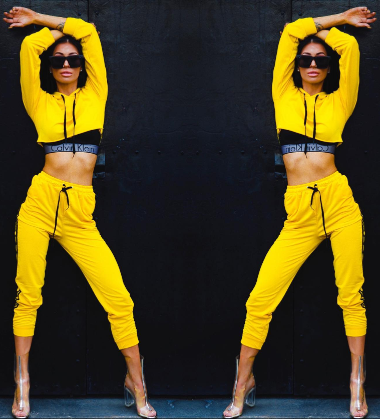 Aleisha Grace is twinning in yellow ⭐ Find someone that makes you do a double take on RedHotPie 💛🌞