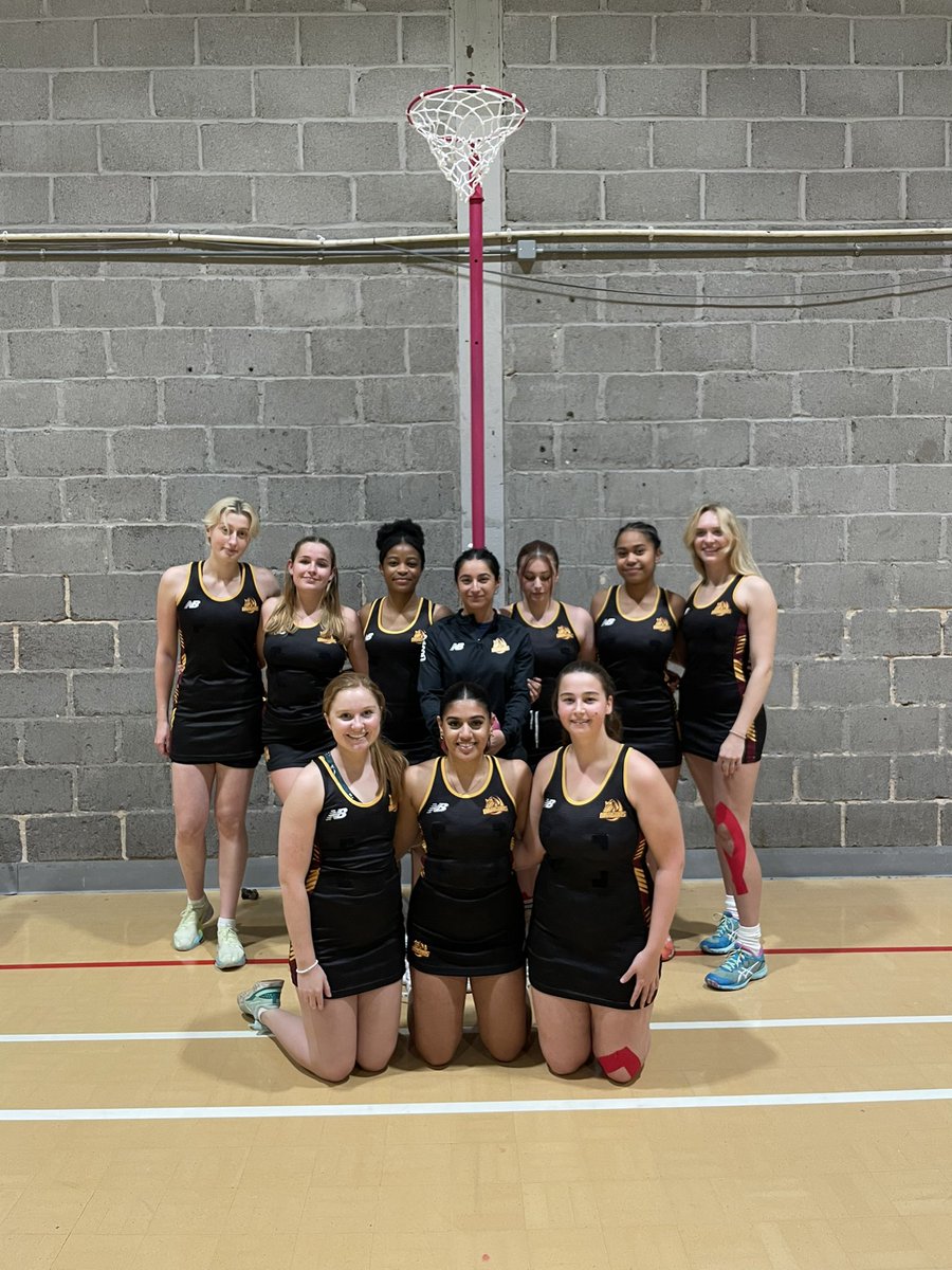 UWSUNetball's tweet photo. and our girls win AGAIN with a 35 goal lead😮‍💨 they’re 5 for 5 at the top of the league , promotions in sight🍾 big thankyou to @peter_bonfield for finally coming to watch us in action!! https://t.co/xZBPJphDxt