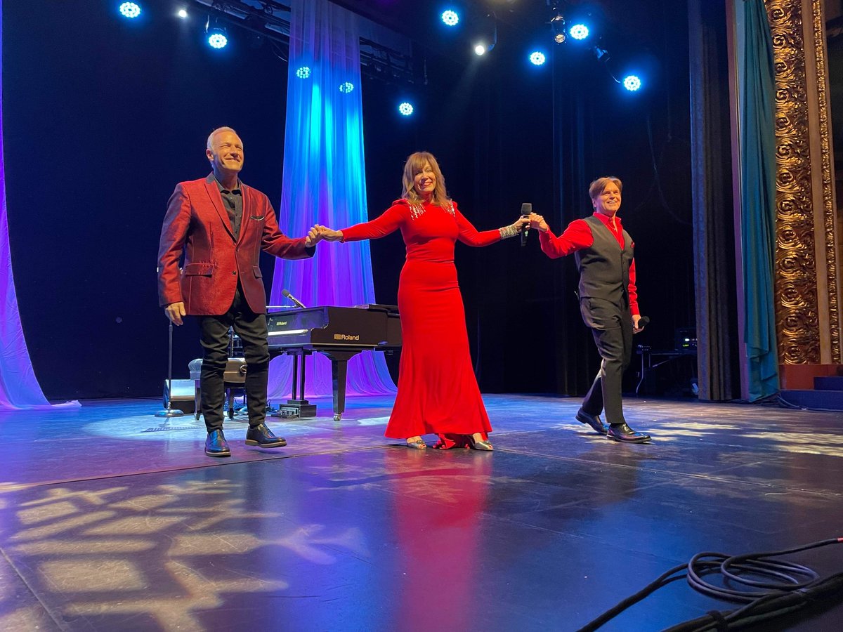 HennepinArts's tweet photo. We're gearing up for #Christmas In The City #concert to benefit @IMFmyeloma!
@JimBrickman and @john_trones will be on @mytalk1071 with @bradleytraynor and @mytalkcolleen tomorrow at 1 p.m! 

Make sure you tune in and get your 🎟️ to the show here: https://t.co/w542p0nmdl
#myeloma https://t.co/P5GUAjyk4r