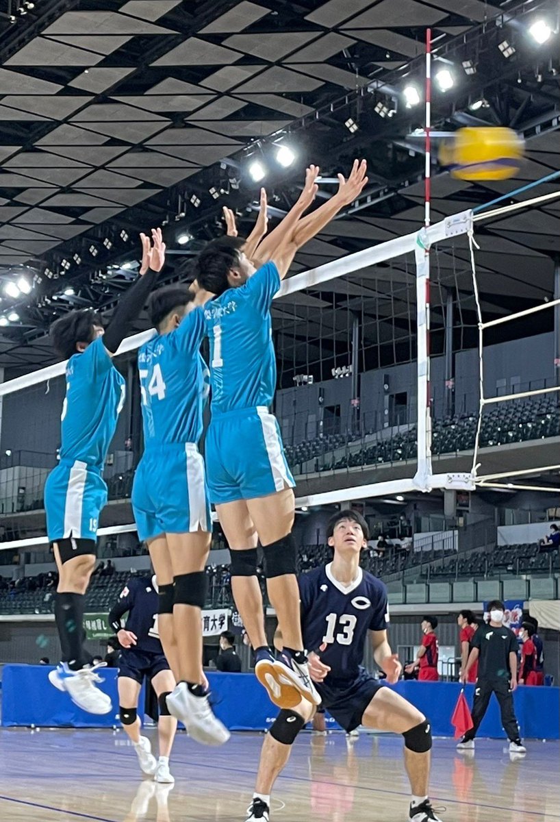 11月29.30日 全日本インカレ

1回戦 ○3-0●福島大学
2回戦 ●0-3○中央大学

今回初の全日本インカレ出場になりました。1回戦を突破することができましたが、2回戦の中央大学は1部との差をあらためて実感させられました。
これから冬の間に力をつけ春季リーグに向け努力していきたいと思います。