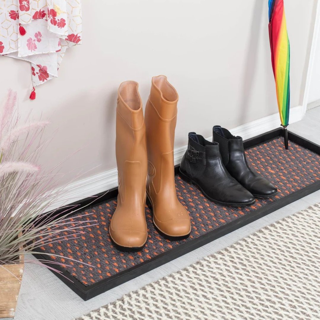 CiaoInteriors's tweet photo. Cute new boot trays arrived just in time for all this snow❄
Stop by and see what's in stock at the showroom. https://t.co/7BIsAjVufP