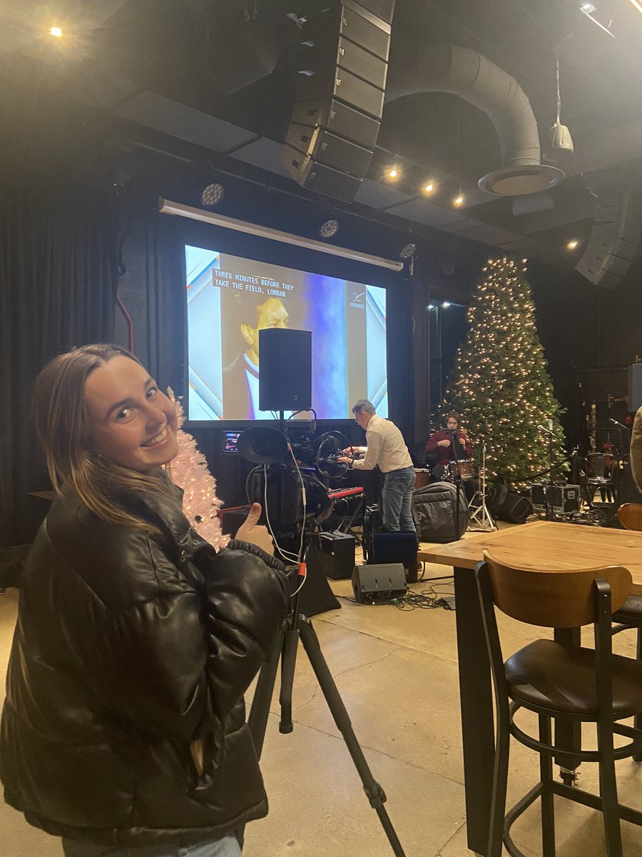 JohannaWolkoff's tweet photo. One last #J361JD hurrah with my favorite human @keara_bruno 🫶Stopped by The Hall CP for some smooth jazz. https://t.co/17AqAqOUne