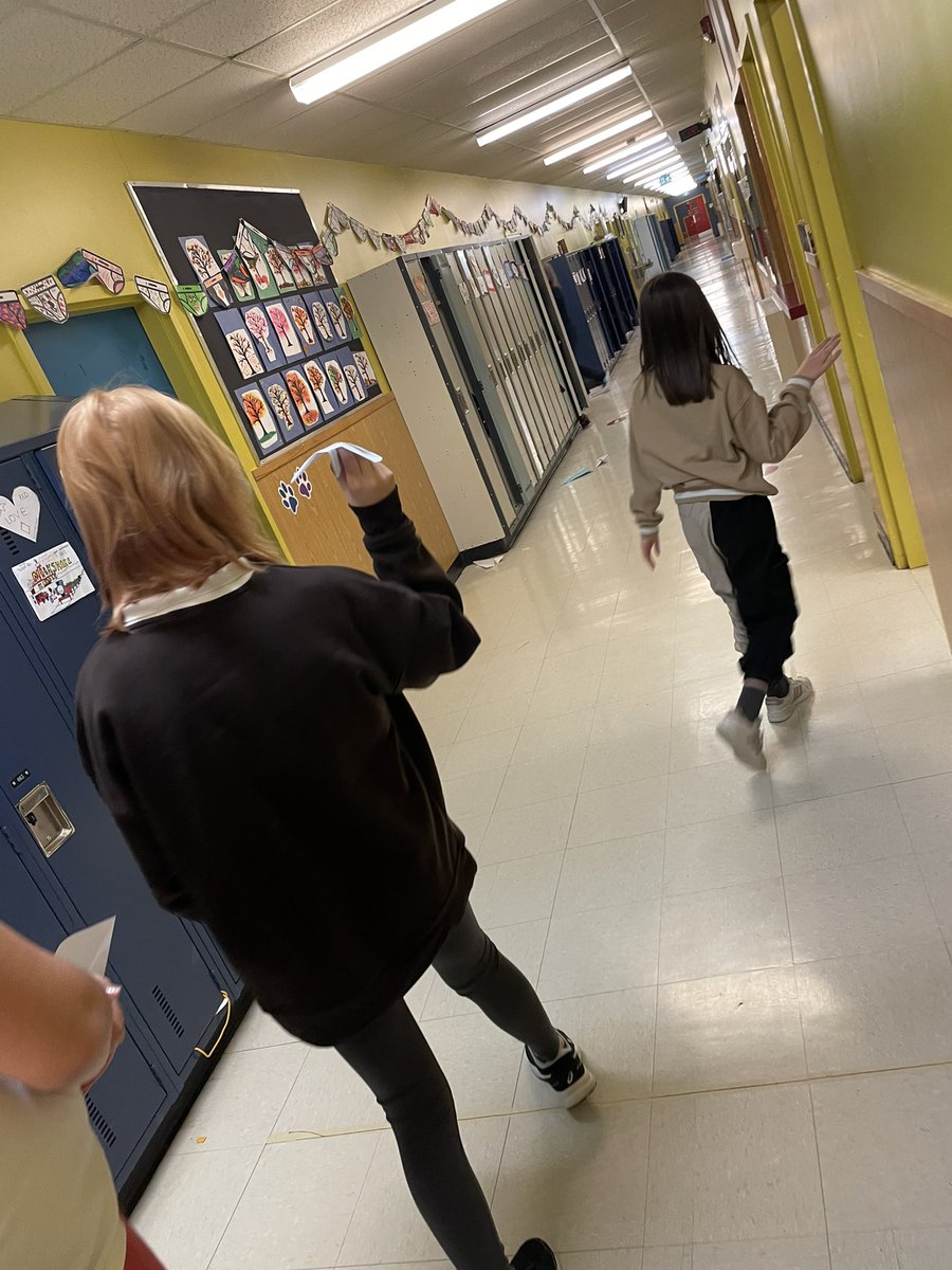 MrsPinsent's tweet photo. Making, testing and modifying paper airplanes in #Science6 @Woodland_ElemNL @NLESDCA   @ptoddw https://t.co/Nuq50fM0CI