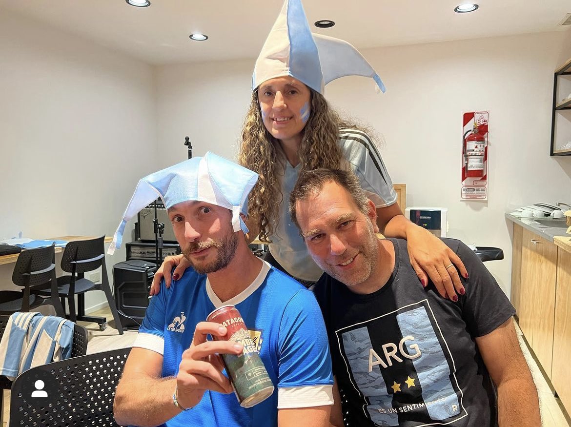 dxs_1's tweet photo. Love these pictures from @DataXstream’s Buenos Aires team today #workhardplayharder #FIFAWorldCup #dxscheerswithyou Go Argentina! ⚽️🇦🇷 https://t.co/5b6f1qYqLb