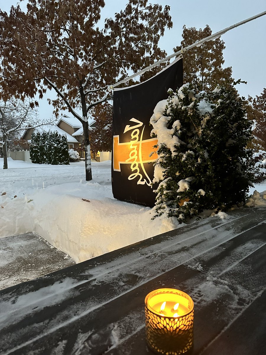 amigoshel's tweet photo. We love you Xana #vandalstrong https://t.co/2ElTm2bhiw