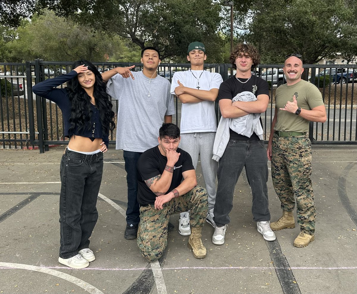CVHS_Dragons's tweet photo. @CVHS_Dragons playing #Dodgeball with the Marines at lunch today!! Pain is weakness leaving the body!! #Wearedragons #lunchtimeactivities #fun https://t.co/LM5vTvUKAM